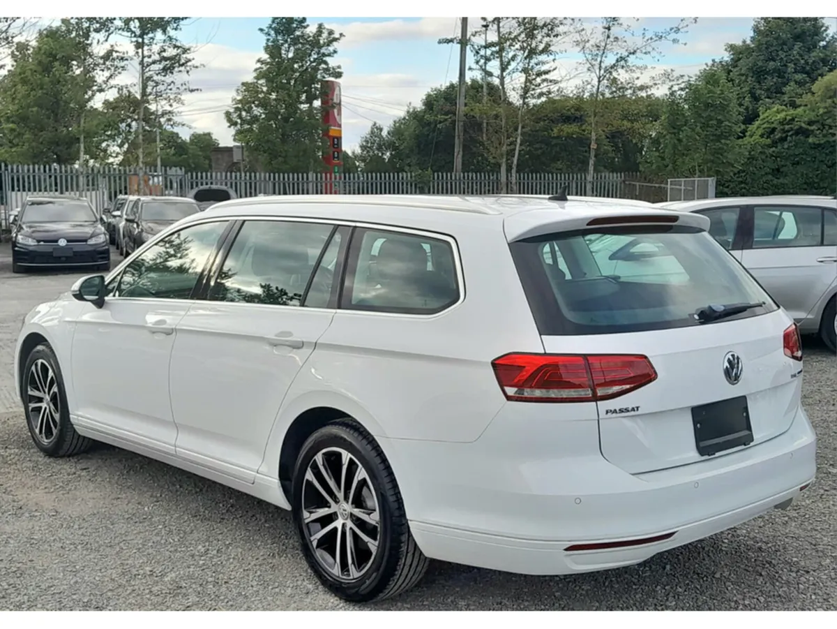 Volkswagen Passat Estate, Petrol, 2016, White