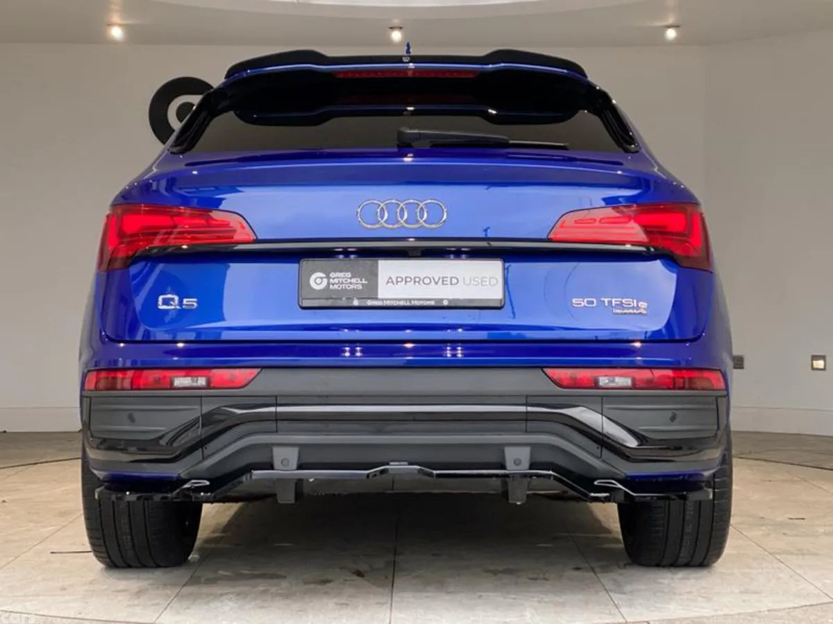 Audi Q5 SUV, Petrol Hybrid, 2023, Blue