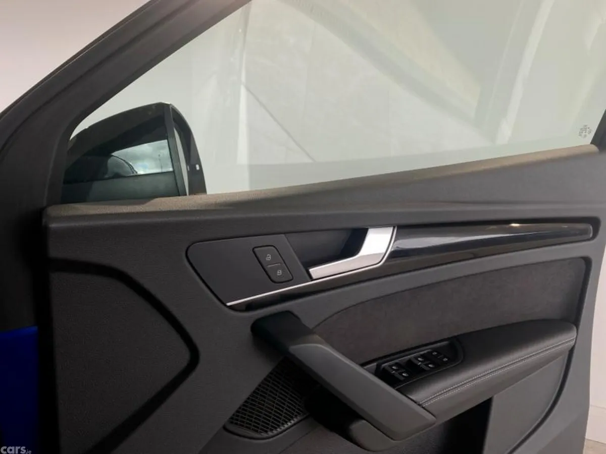 Audi Q5 SUV, Petrol Hybrid, 2023, Blue