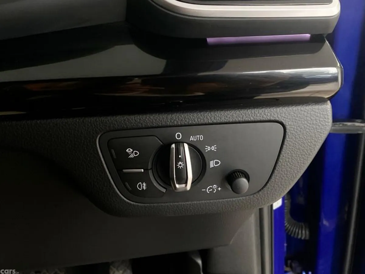 Audi Q5 SUV, Petrol Hybrid, 2023, Blue