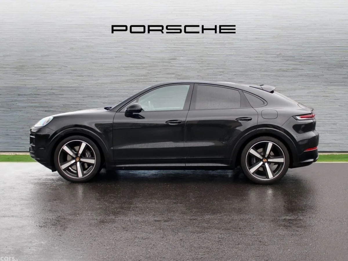 Porsche Cayenne SUV, Petrol Plug-in Hybrid, 2026, Black