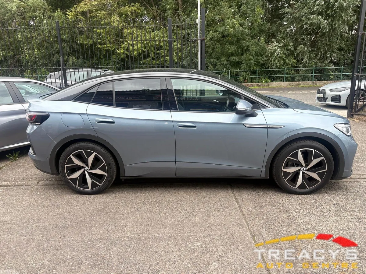 Volkswagen ID.5 Estate, Electric, 2022, Blue