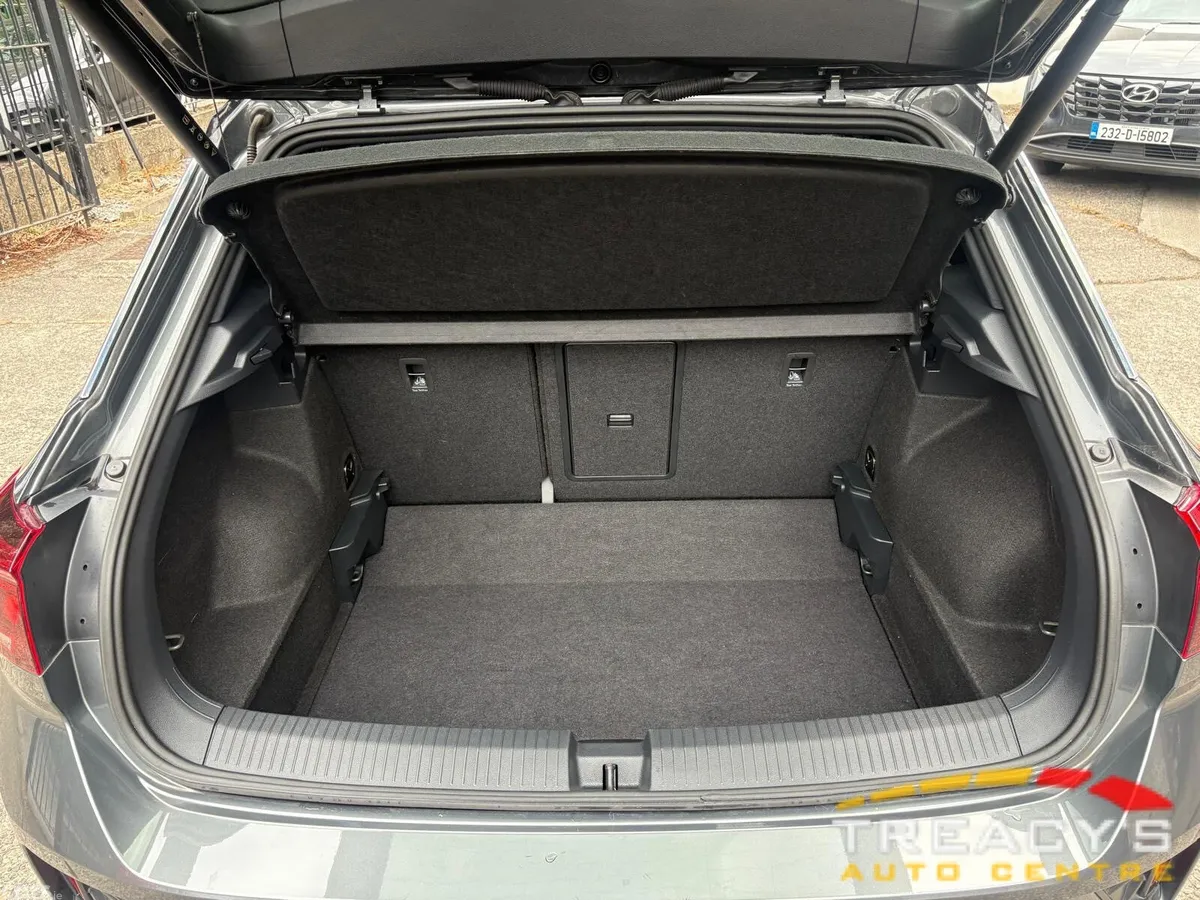 Volkswagen T-Roc SUV, Petrol, 2024, Grey