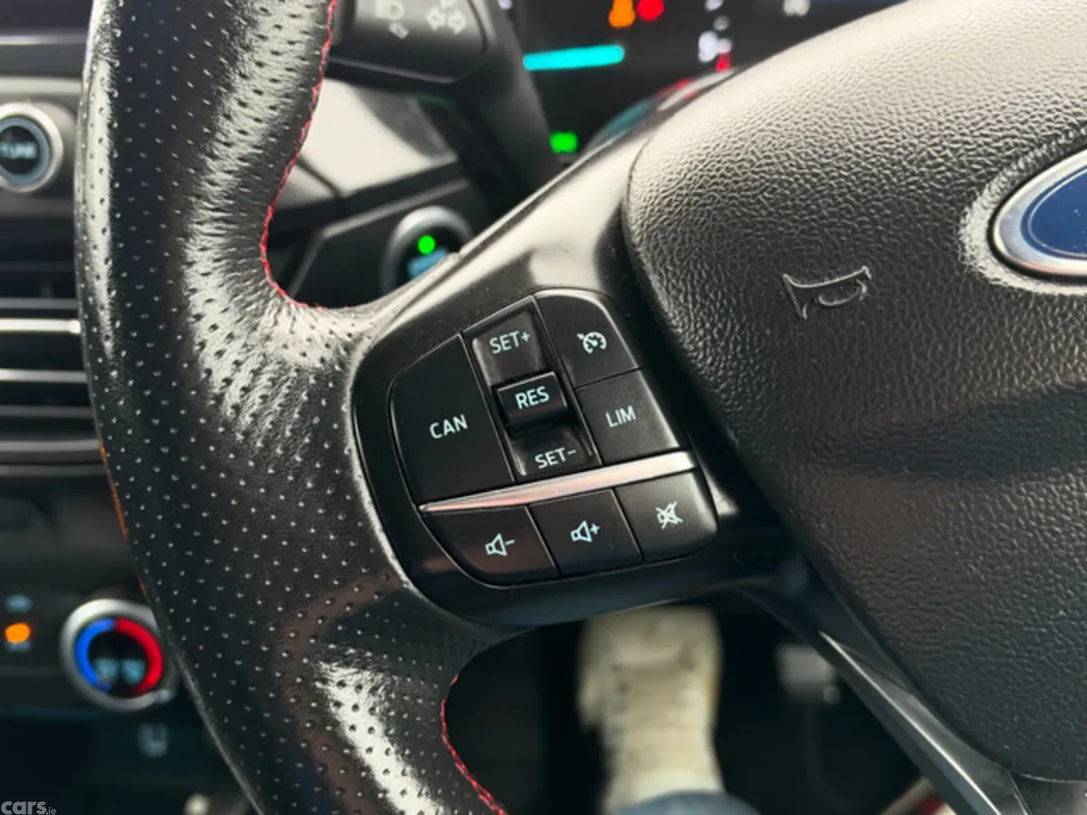 Ford Focus Hatchback, Diesel, 2020, Black