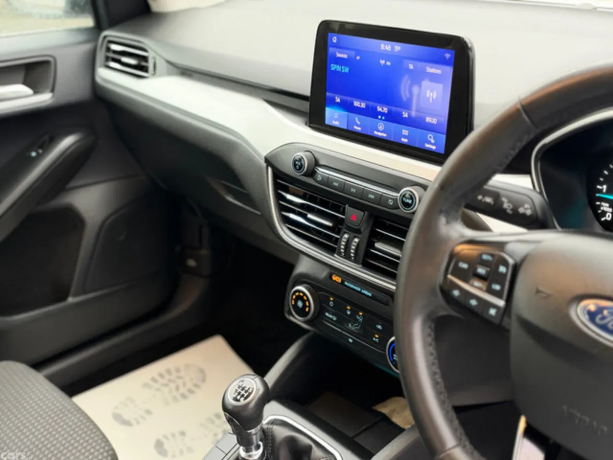 Ford Focus Hatchback, Diesel, 2021, White