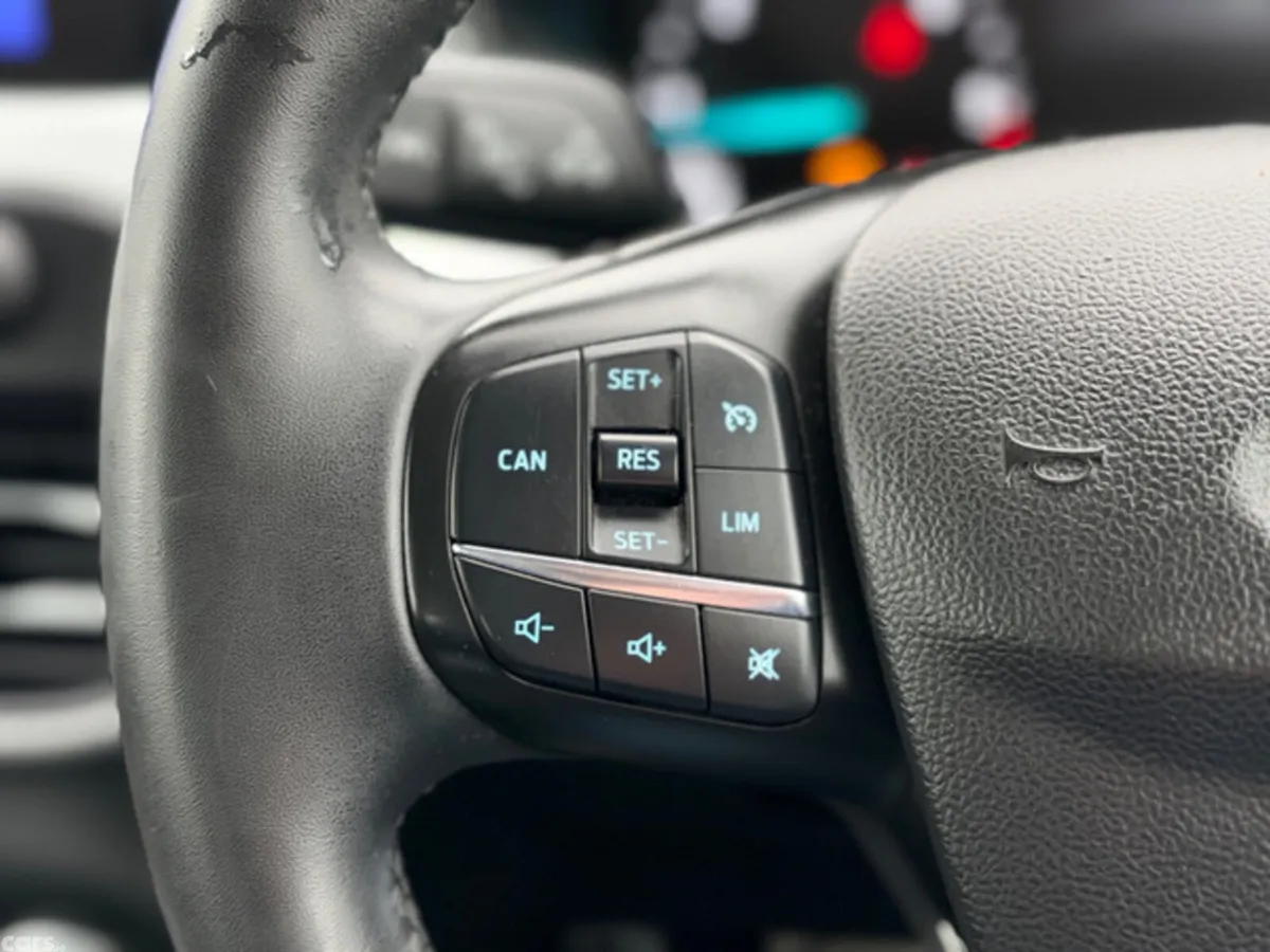 Ford Focus Hatchback, Diesel, 2021, White