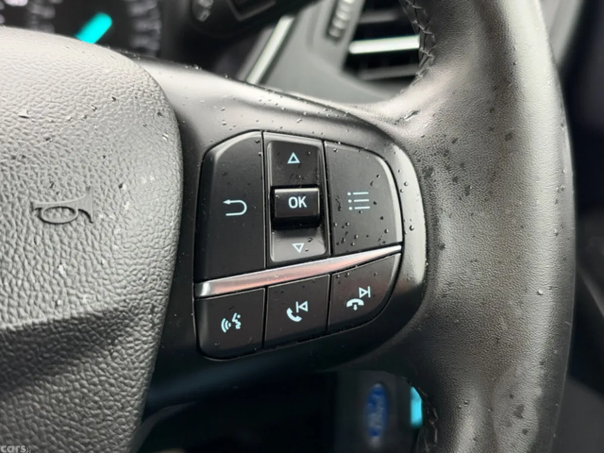 Ford Focus Hatchback, Diesel, 2021, White
