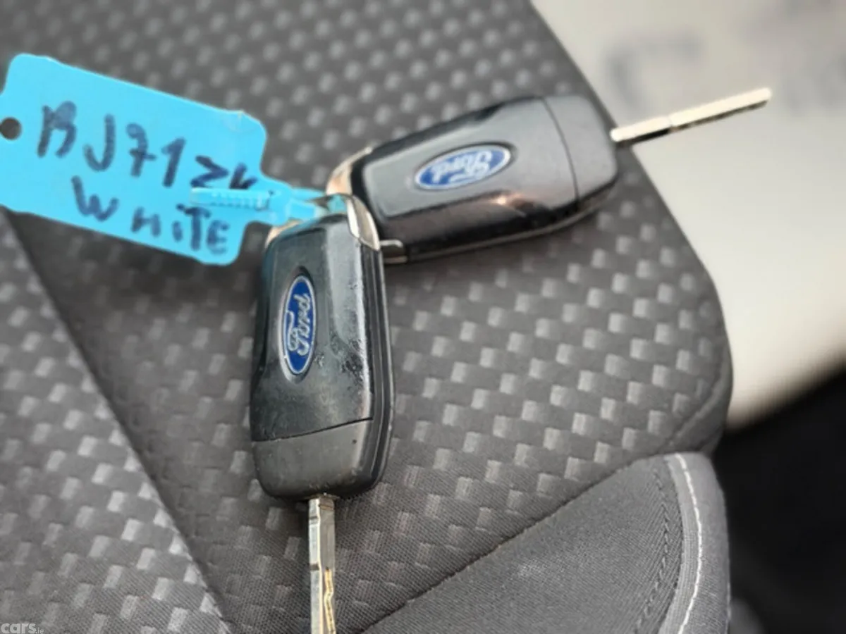 Ford Focus Hatchback, Diesel, 2021, White