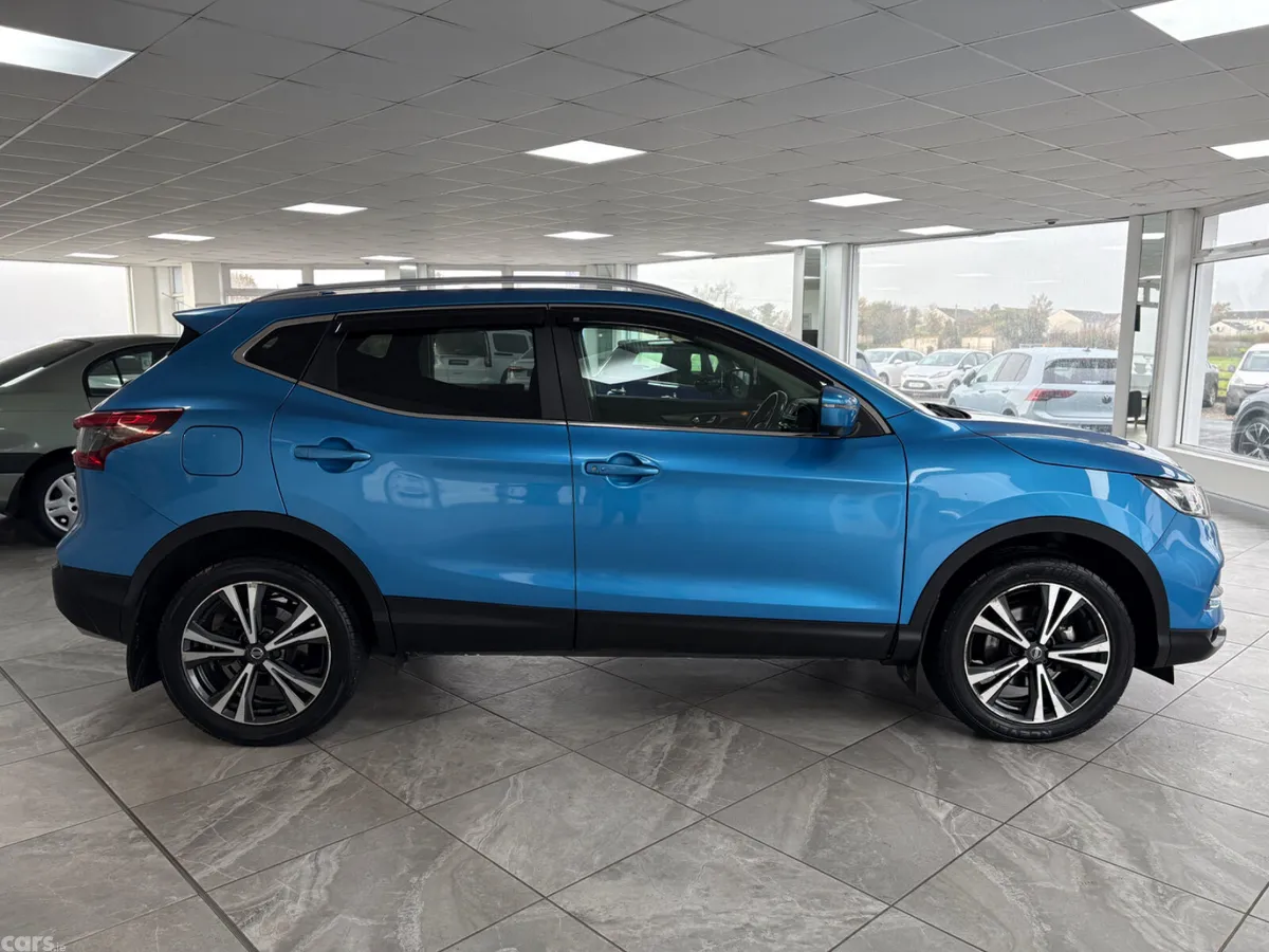 Nissan Qashqai Hatchback, Diesel, 2018, Blue