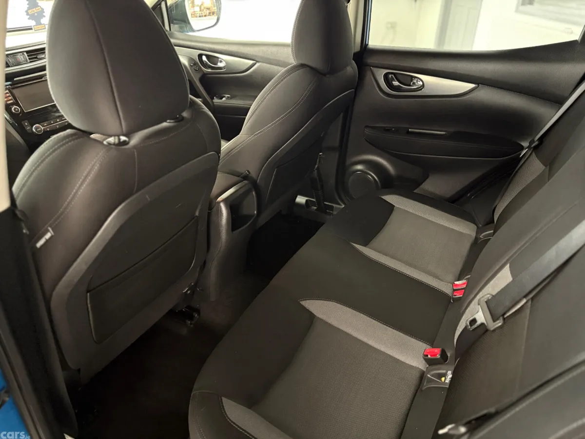 Nissan Qashqai Hatchback, Diesel, 2018, Blue