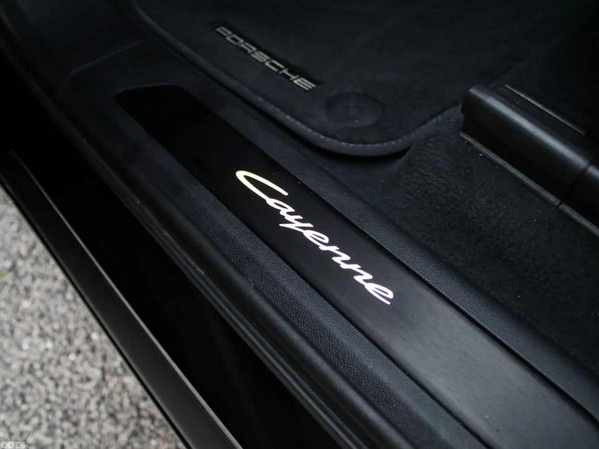 Porsche Cayenne SUV, Petrol Plug-in Hybrid, 2026, Black