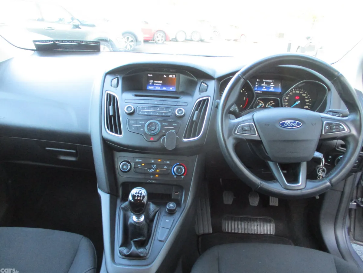 Ford Focus Hatchback, Diesel, 2016, Brown
