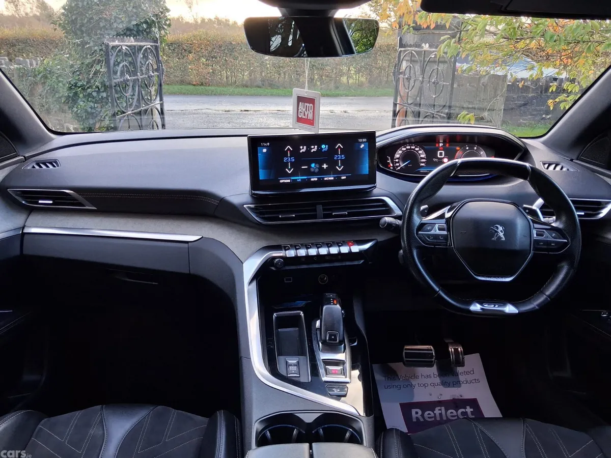 Peugeot 5008 MPV, Diesel, 2021, Blue