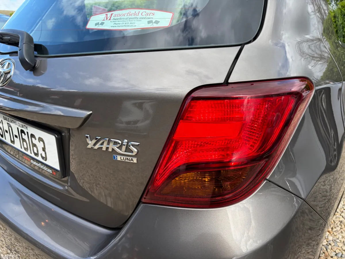 Toyota Yaris Hatchback, Petrol, 2016, Grey