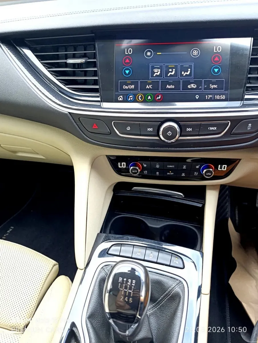 Opel Insignia Hatchback, Diesel, 2019, Grey