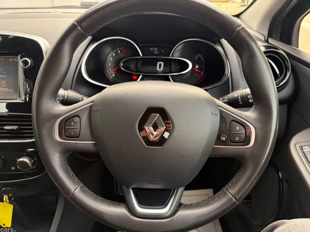Renault Clio Hatchback, Petrol, 2018, Grey