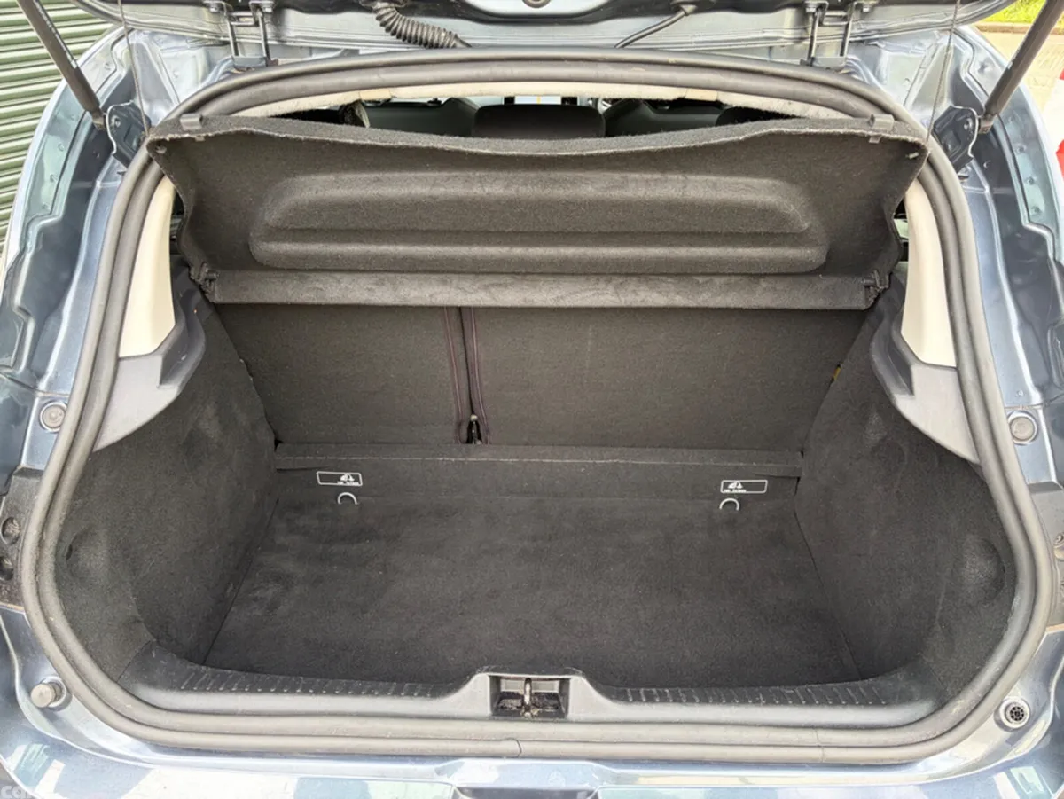 Renault Clio Hatchback, Petrol, 2019, Grey