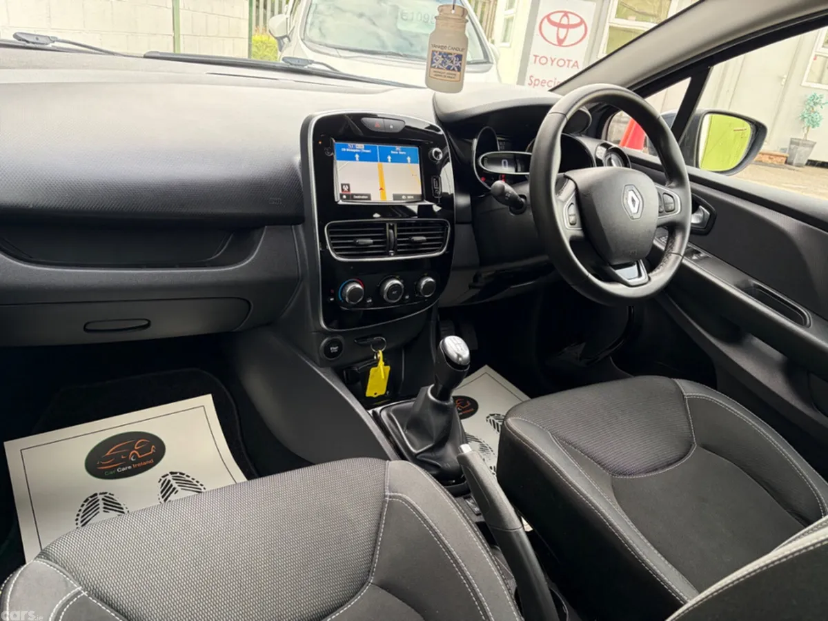 Renault Clio Hatchback, Petrol, 2019, Grey