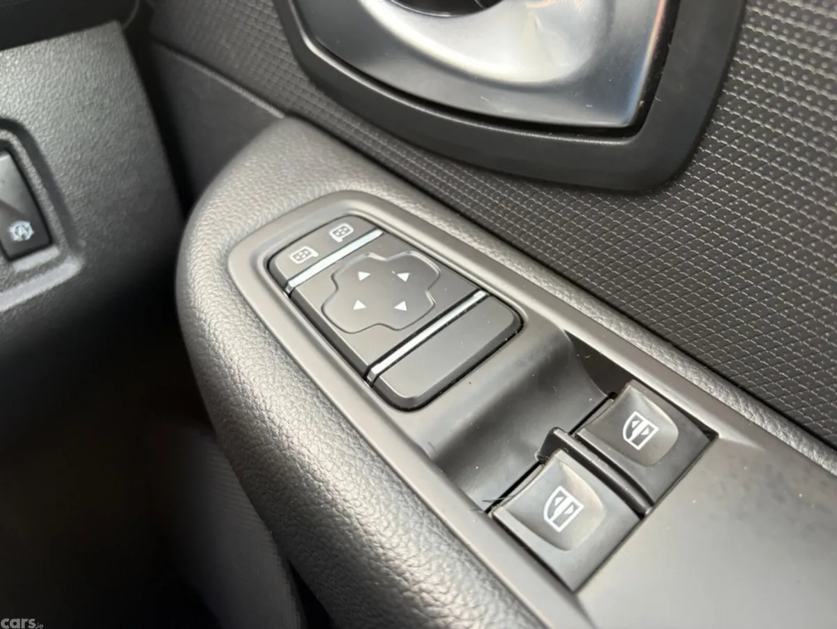 Renault Clio Hatchback, Petrol, 2019, Grey