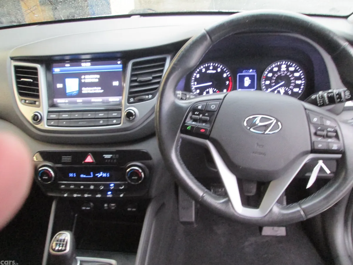 Hyundai Tucson SUV, Petrol, 2017, White