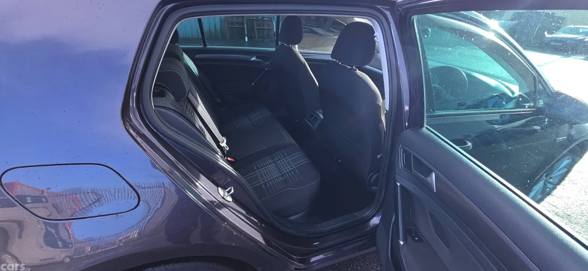 Volkswagen Golf Estate, Diesel, 2016, Grey