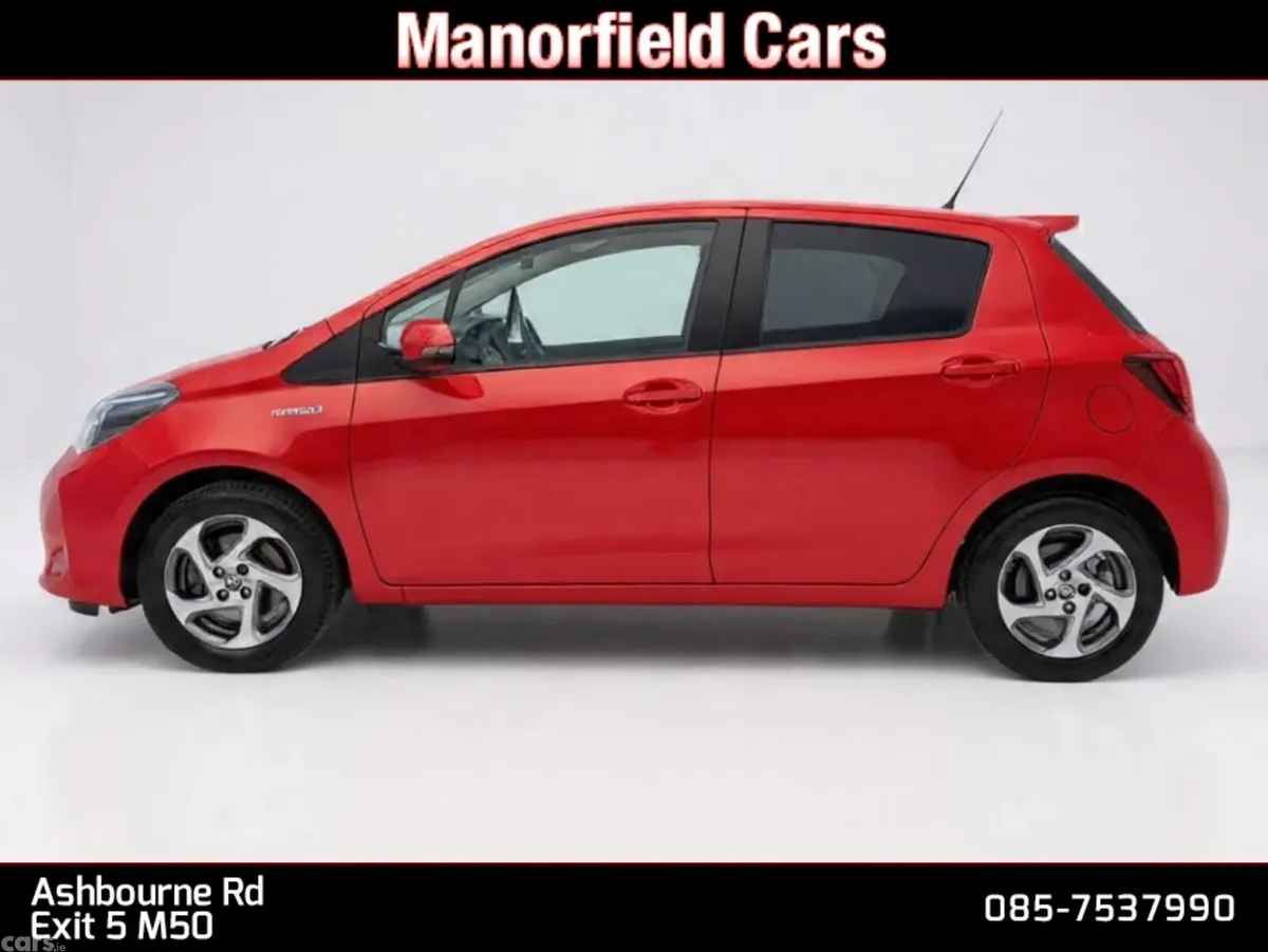 Toyota Yaris Hatchback, Petrol Hybrid, 2016, Red