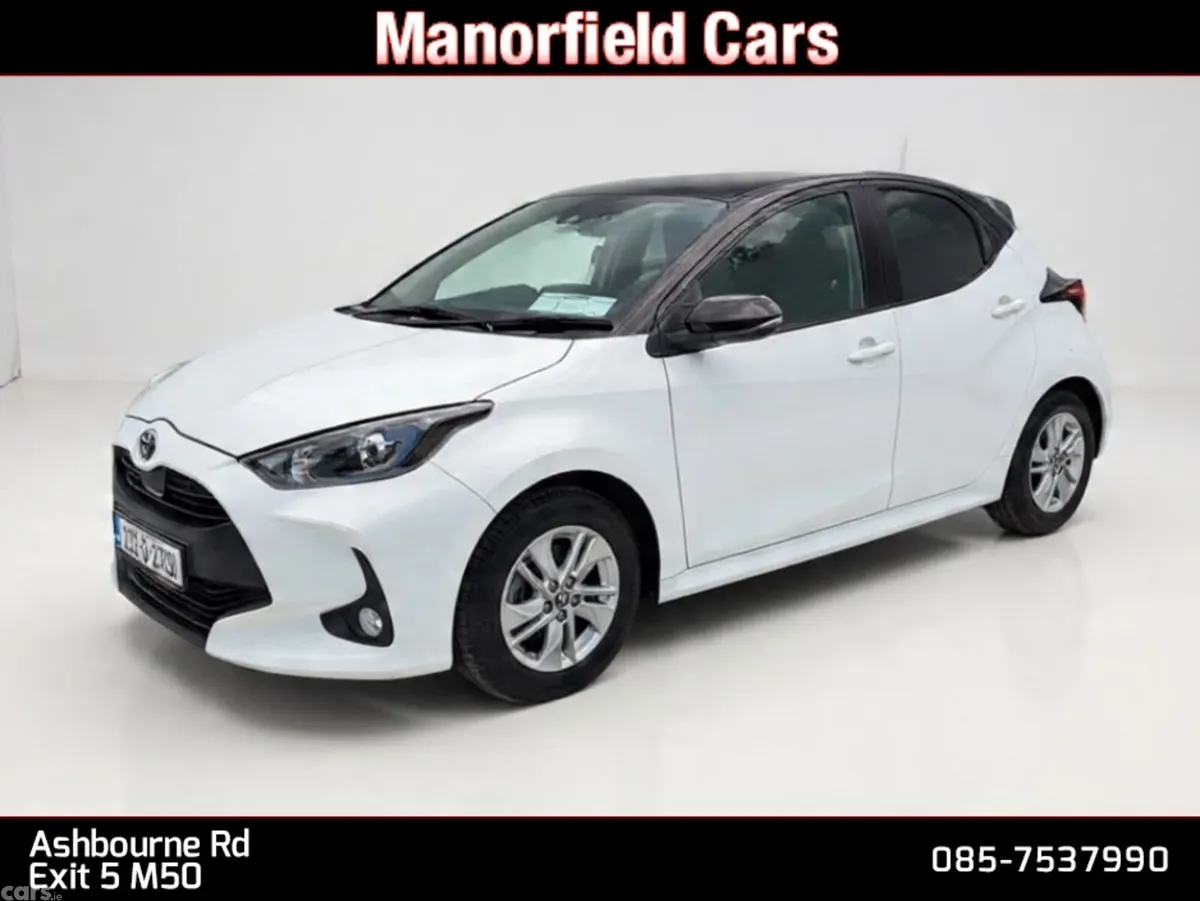 Toyota Yaris Hatchback, Petrol Hybrid, 2023, White