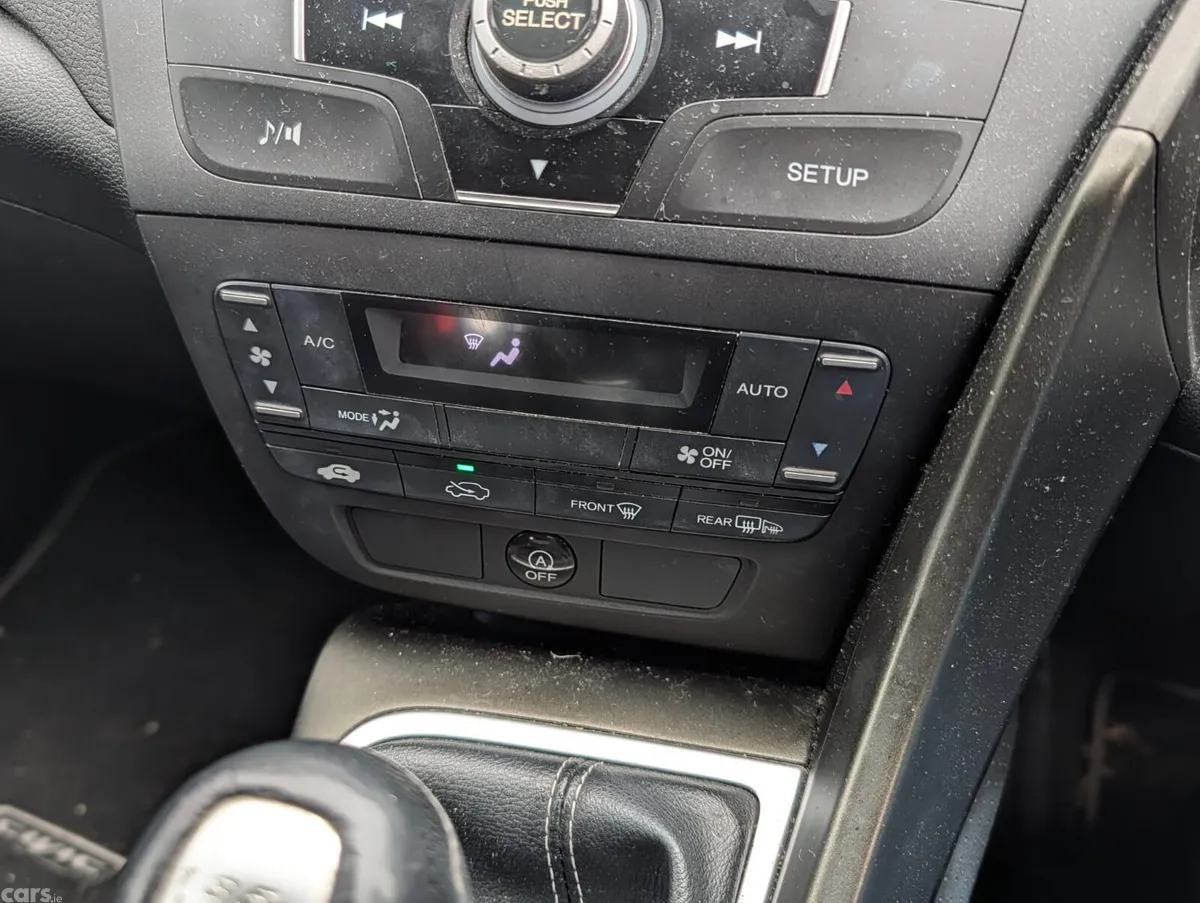 Honda Civic Hatchback, Diesel, 2014, Beige