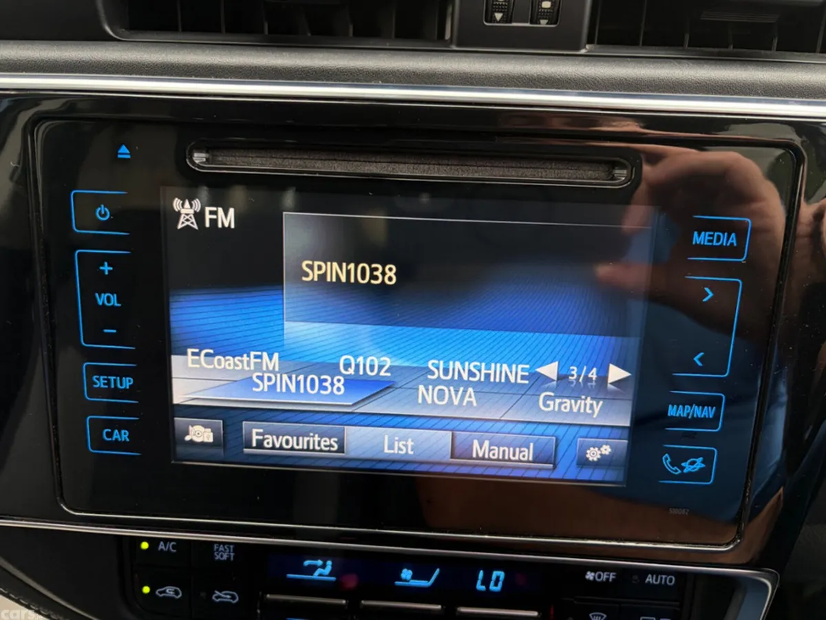Toyota Auris Estate, Petrol Hybrid, 2016, Blue