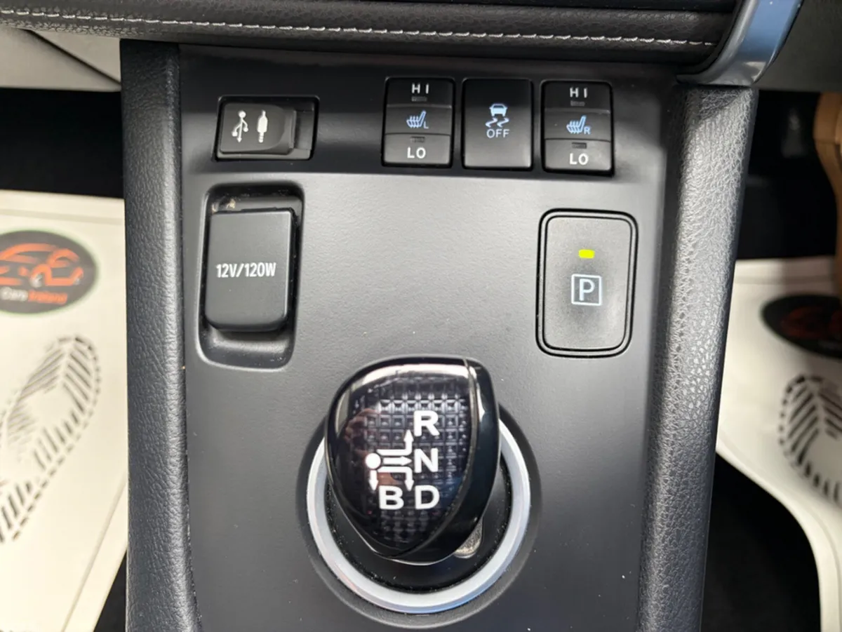 Toyota Auris Estate, Petrol Hybrid, 2016, Blue