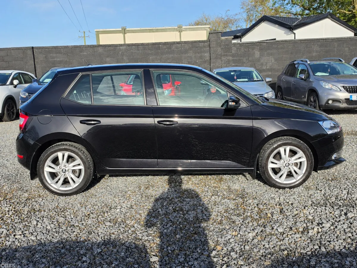 Skoda Fabia Hatchback, Petrol, 2021, Black