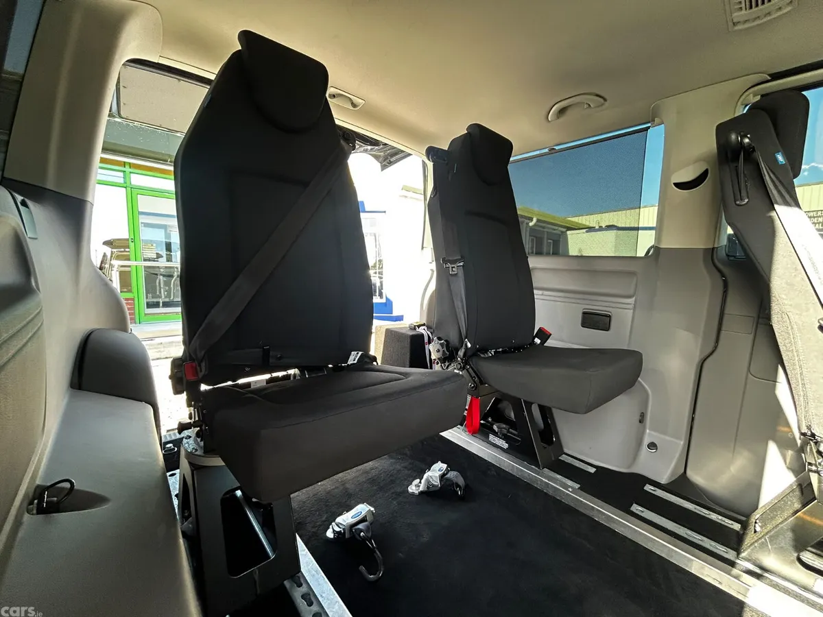 Volkswagen Transporter MPV, Diesel, 2021, Black