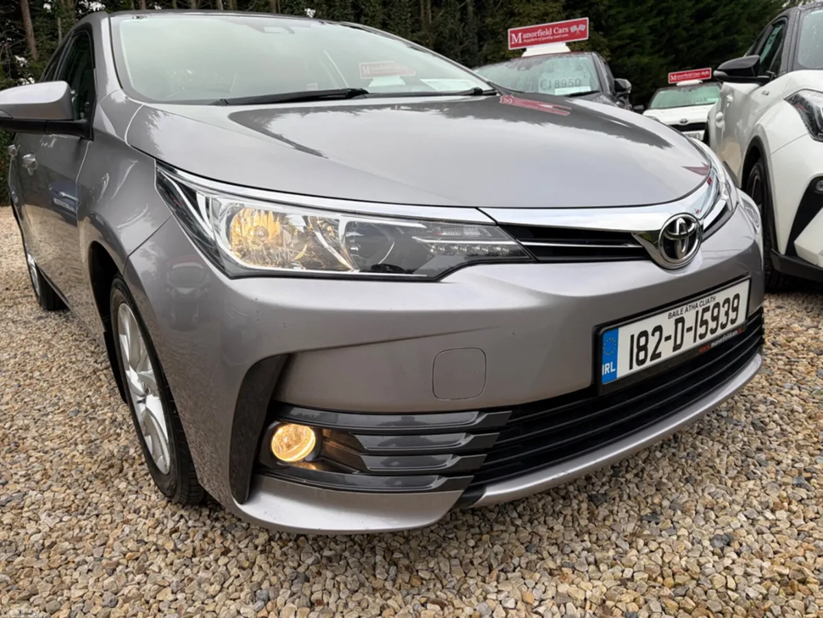 Toyota Corolla Saloon, Petrol, 2018, Grey