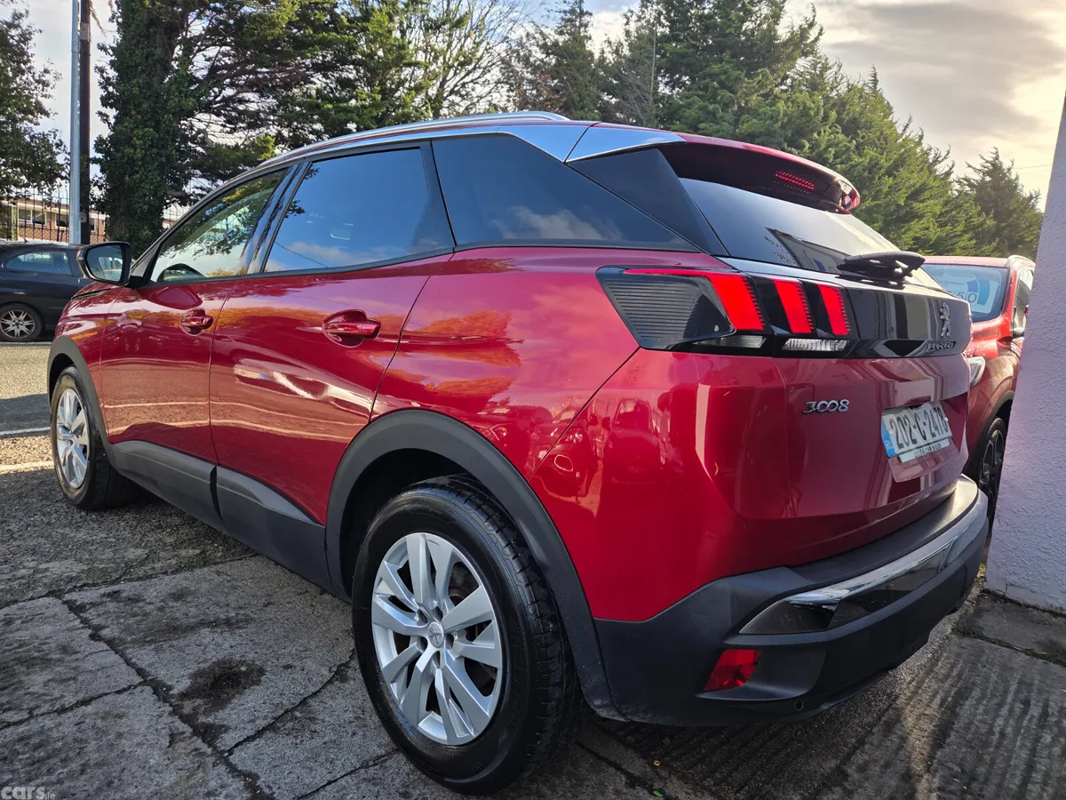 Peugeot 3008 MPV, Petrol, 2020, Red