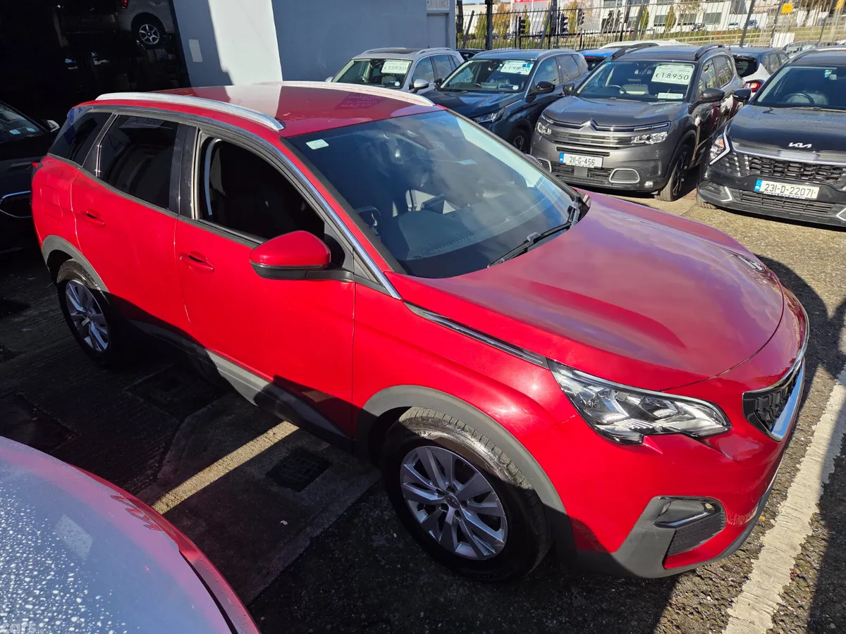 Peugeot 3008 MPV, Petrol, 2020, Red