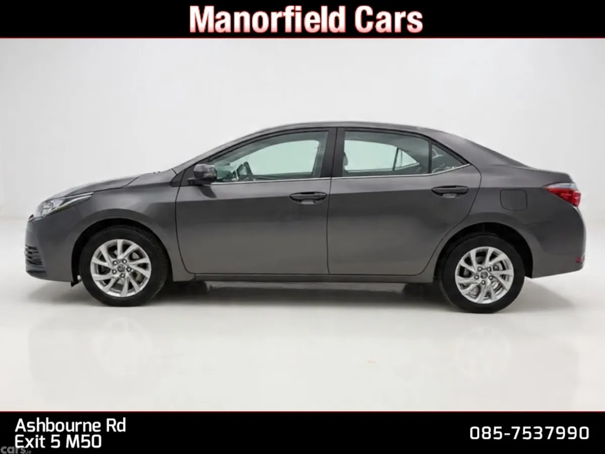 Toyota Corolla Saloon, Petrol, 2018, Grey
