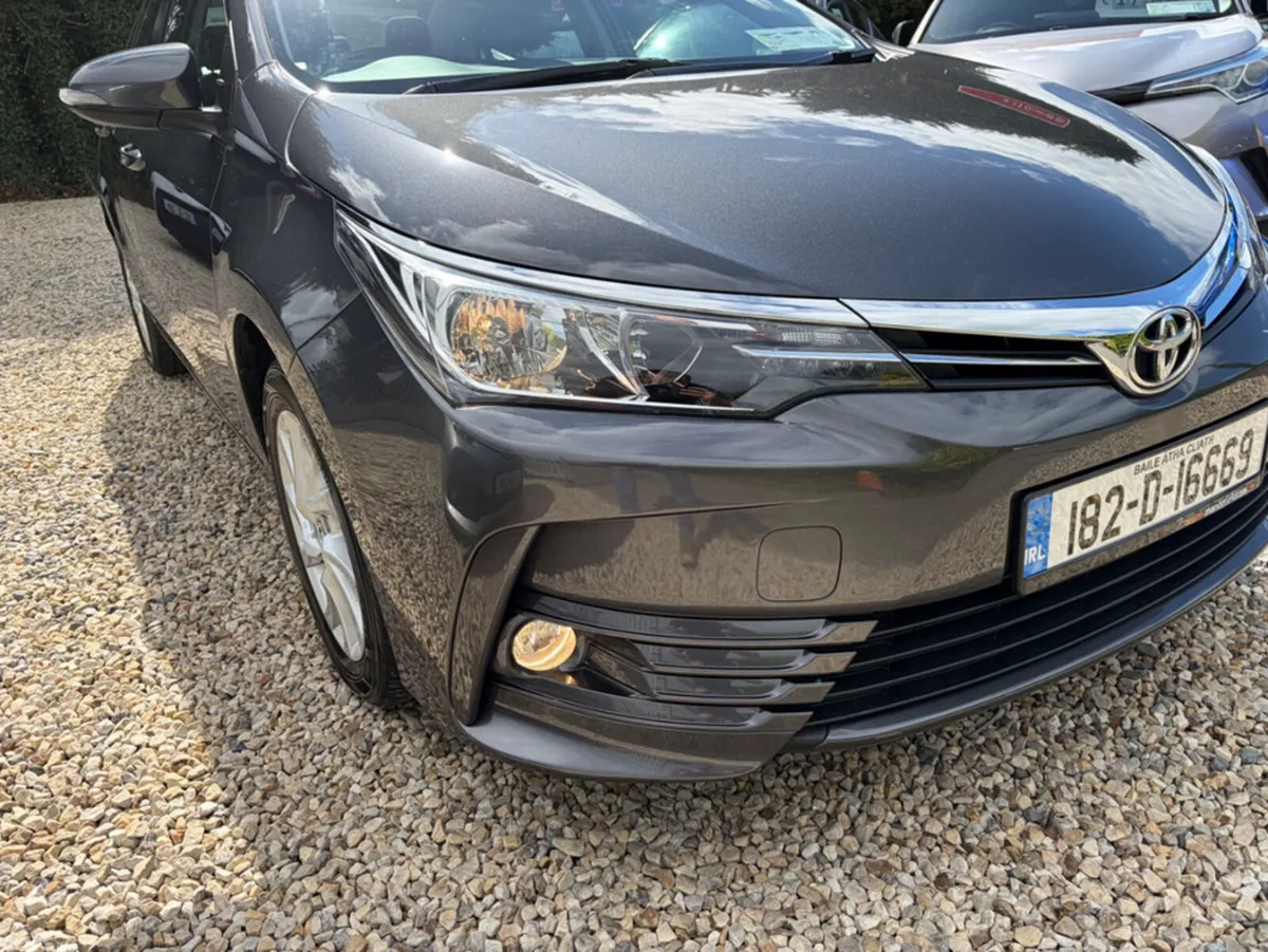 Toyota Corolla Saloon, Petrol, 2018, Grey