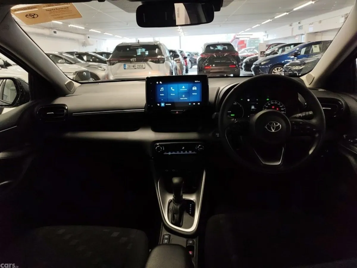 Toyota Yaris Hatchback, Petrol Hybrid, 2026, Green