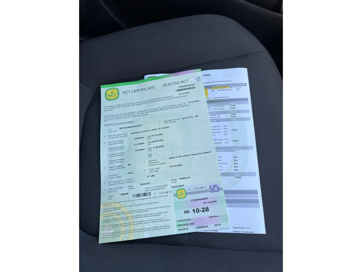 Toyota Corolla Saloon, Petrol Hybrid, 2019, Green