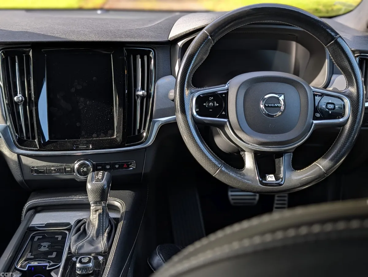 Volvo S90 Saloon, Diesel, 2019, Black