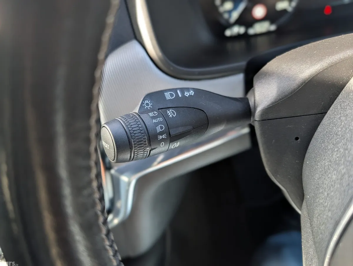 Volvo S90 Saloon, Diesel, 2019, Black