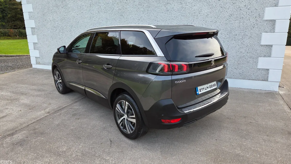 Peugeot 5008 MPV, Diesel, 2021, Grey