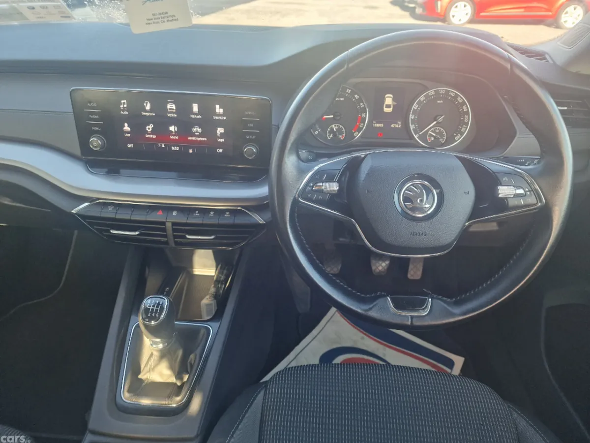 Skoda Octavia Saloon, Diesel, 2022, Black