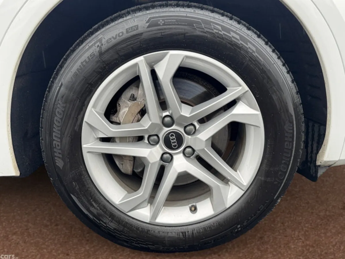 Audi Q5 Estate, Diesel, 2022, White