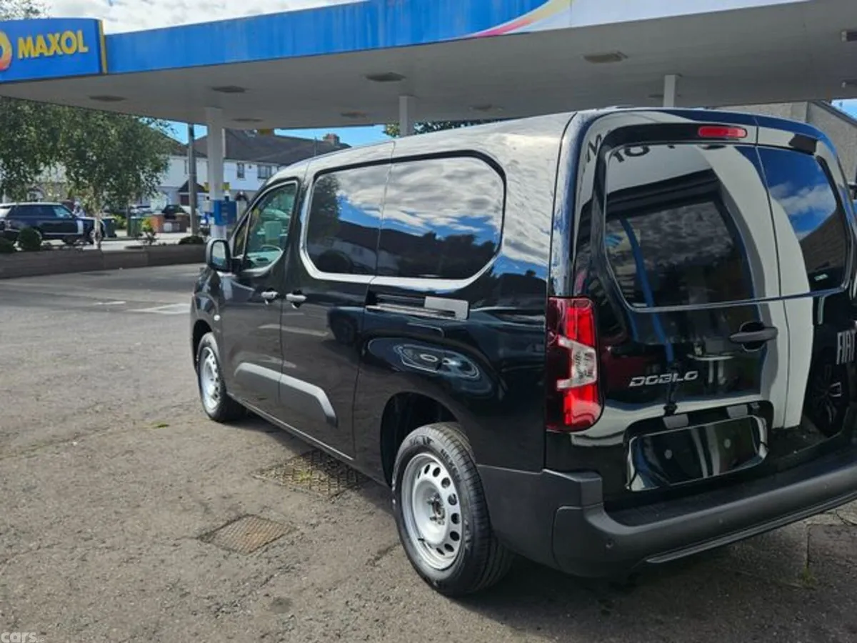 Fiat Doblo Van, Diesel, 2026, Black