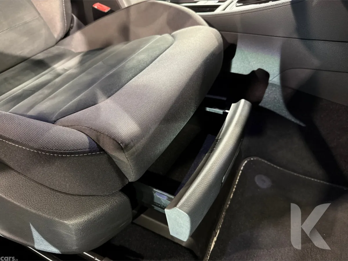 Volkswagen Golf Hatchback, Petrol, 2018, Black