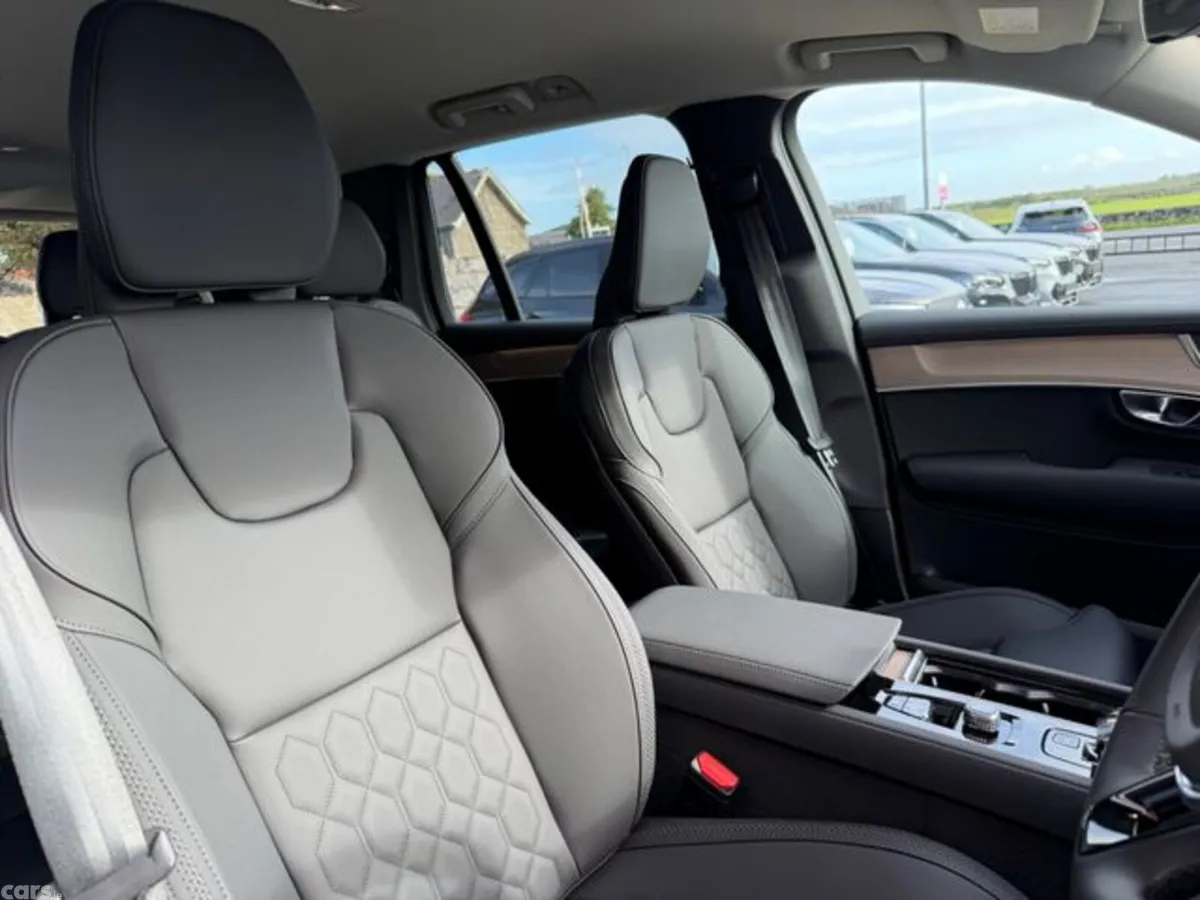 Volvo XC90 SUV, Petrol Plug-in Hybrid, 2026, Grey