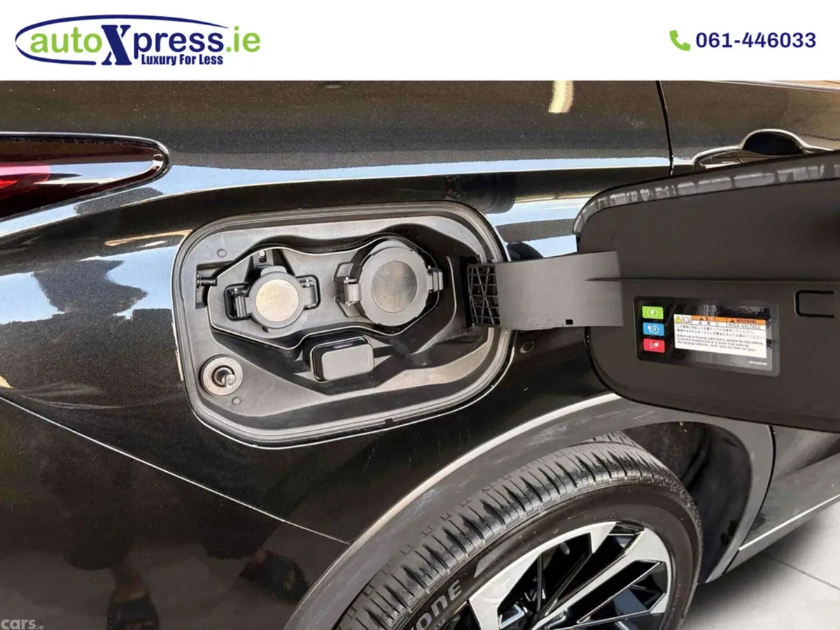 Mitsubishi Outlander SUV, Petrol Plug-in Hybrid, 2024, Black