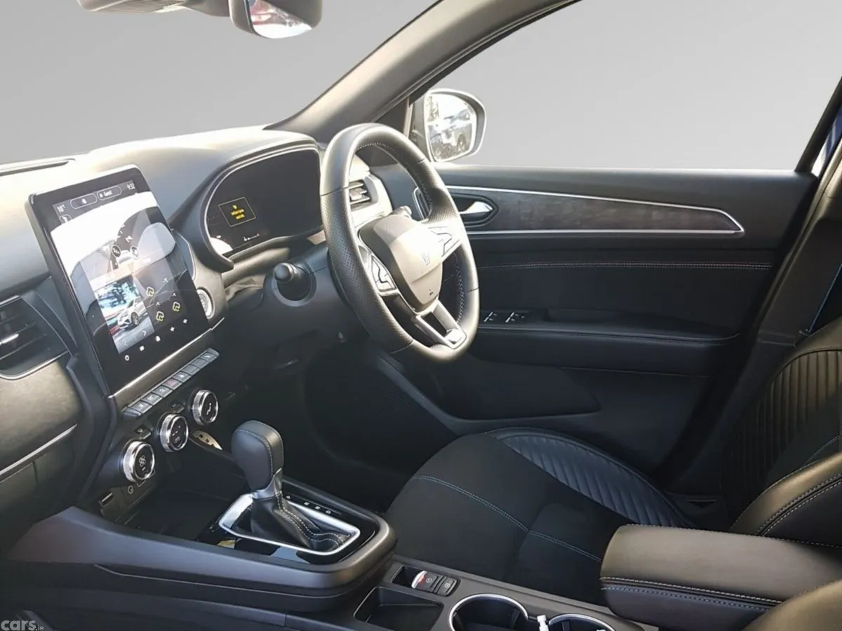 Renault Arkana Hatchback, Petrol, 2025, Blue