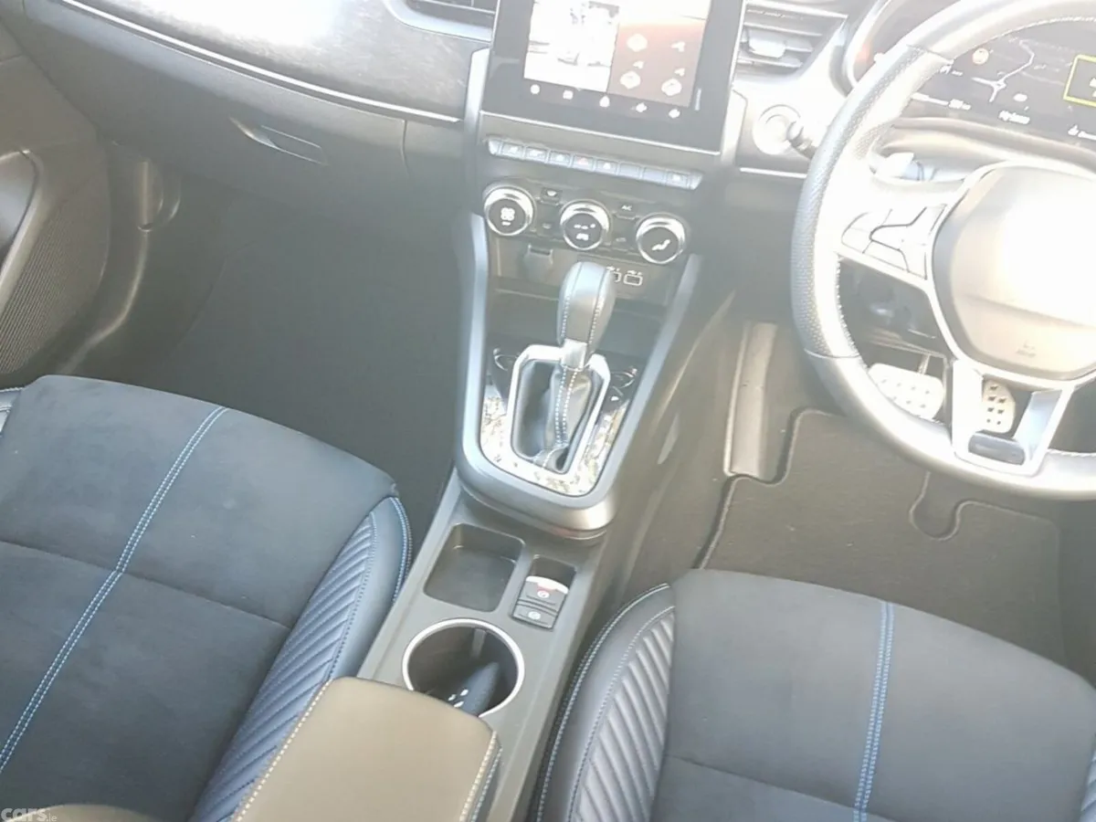 Renault Arkana Hatchback, Petrol, 2025, Blue